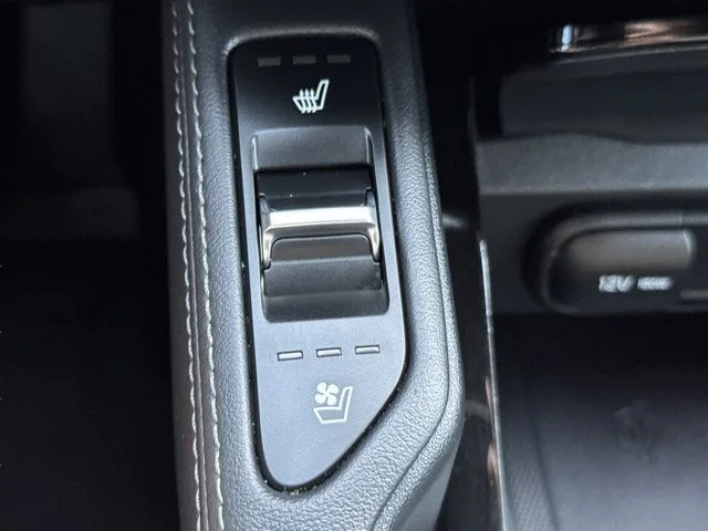 Used 2023 Black Kia EX X-Line image 30