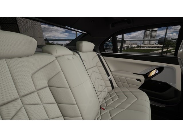New 2026 Mineral White Metallic BMW 760i xDrive image 12