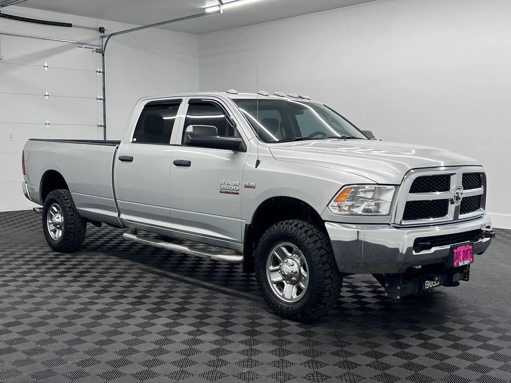 Used 2018 Bright Silver Metallic Clearcoat Ram Tradesman image 7