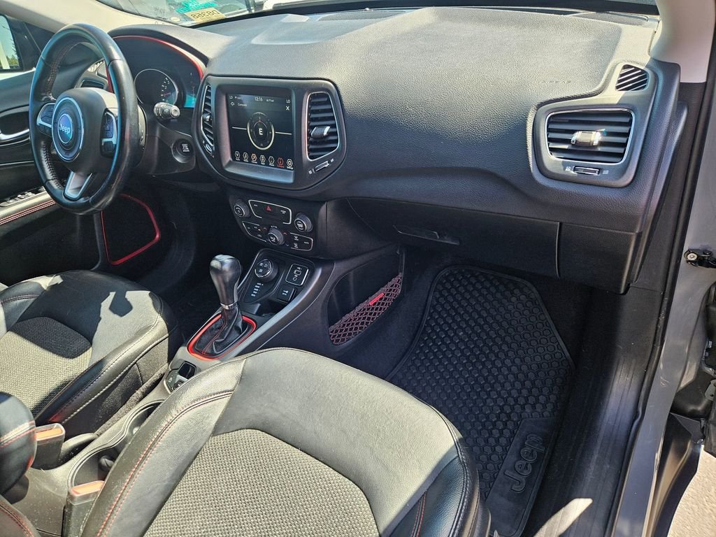 Used 2020 Gray Jeep Trailhawk image 30