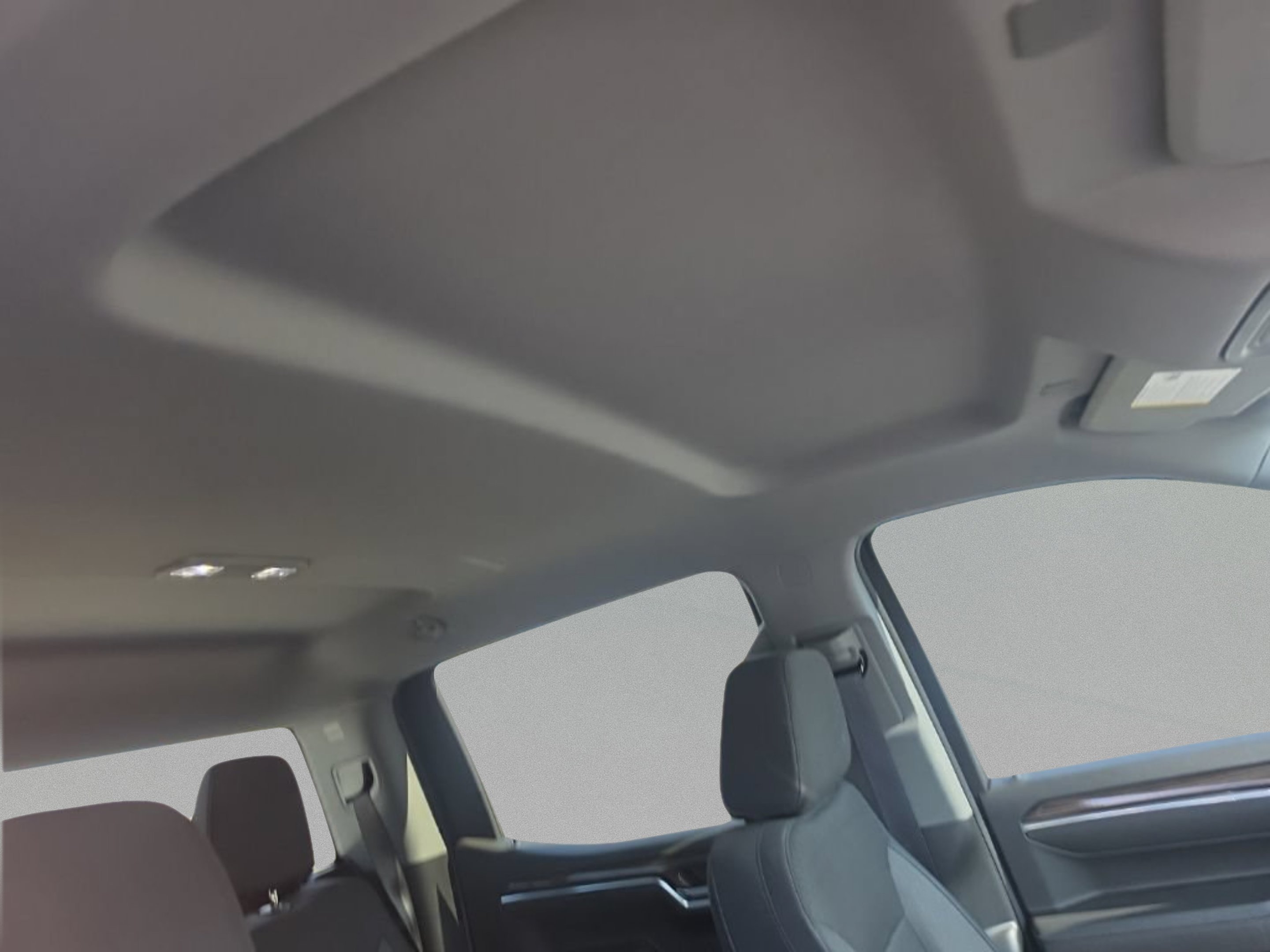 Used 2025 Summit White Chevrolet LT image 28