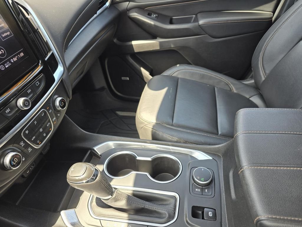 Used 2020 SUMMIT WHITE Chevrolet LT Leather image 17