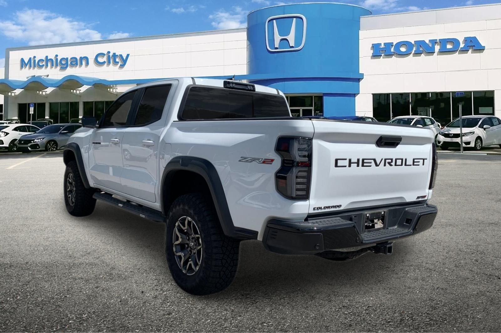 Used 2024 White Chevrolet ZR2 image 3