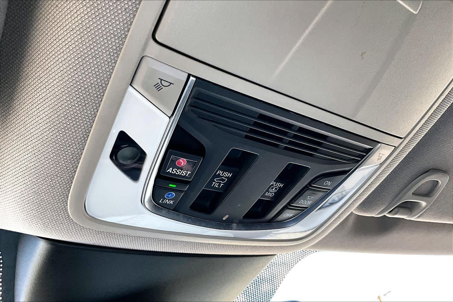 Used 2022 Majestic Black Pearl Acura w/Technology Package image 27