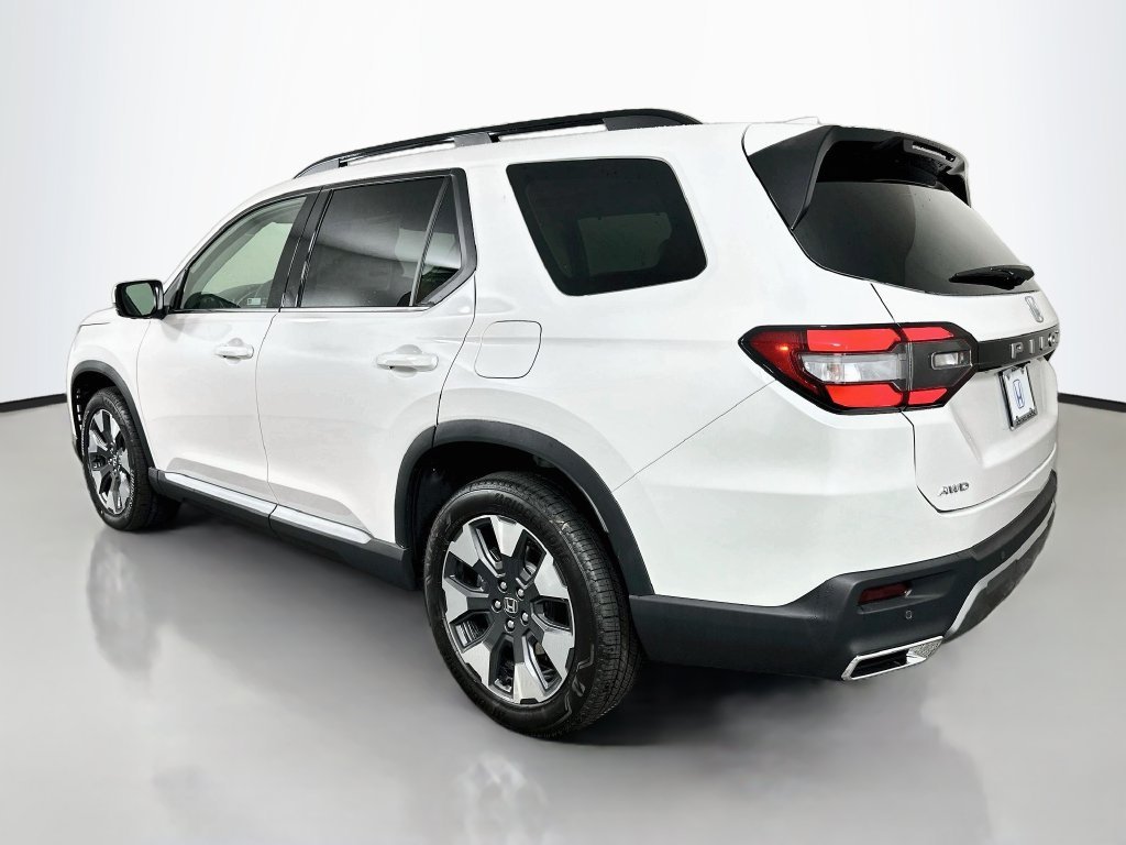 New 2026 Platinum White Pearl Honda Touring image 7