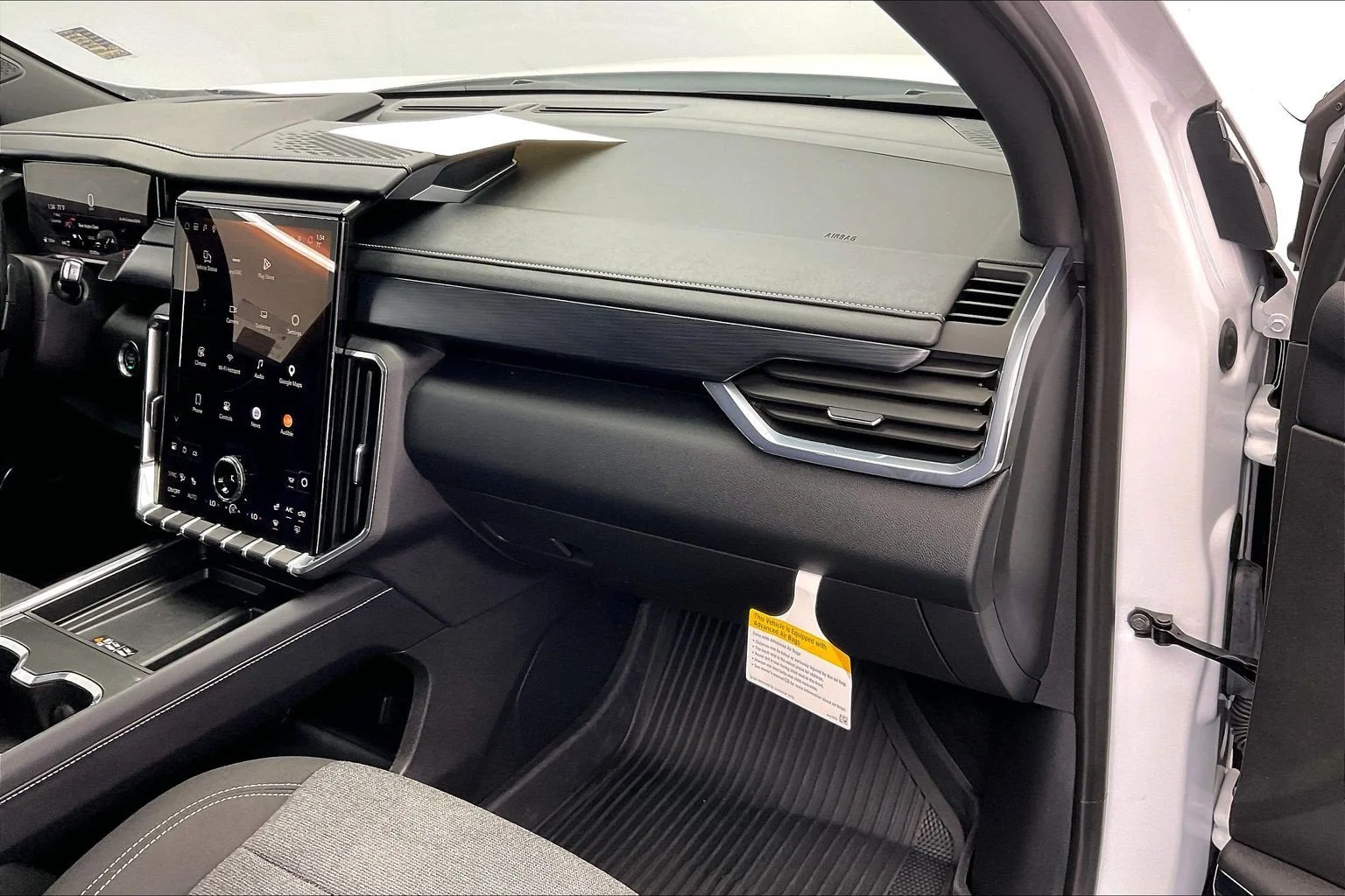 Used 2026 Summit White GMC AWD Elevation image 15