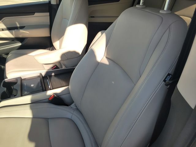 Used 2025  Honda EX-L image 13