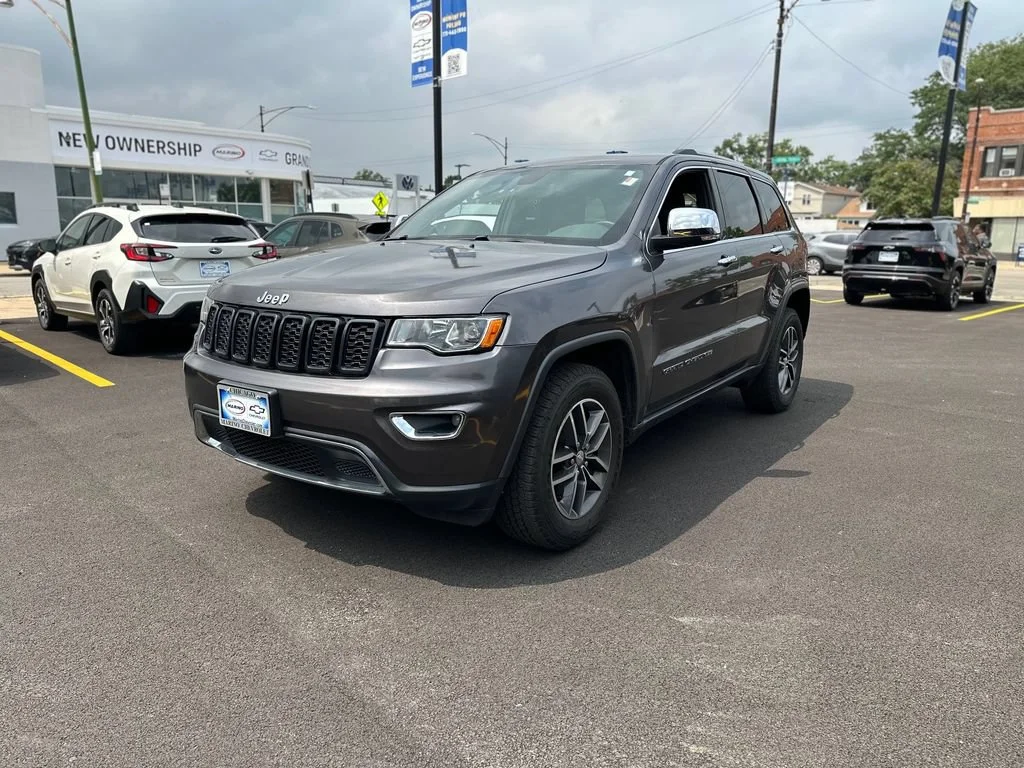 Used 2018 Gray Jeep Limited 4x4 image 7