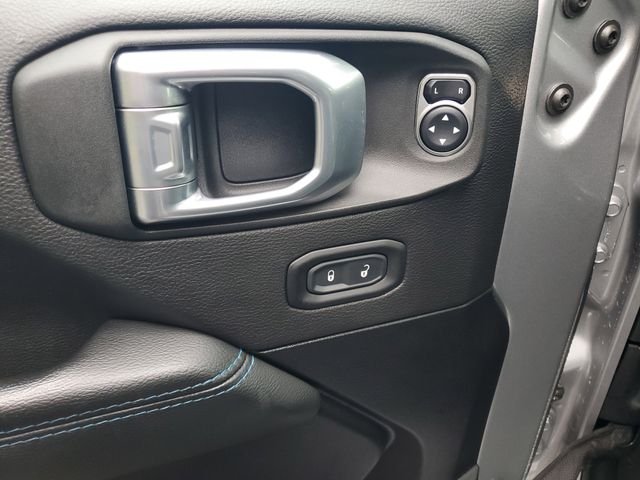 Used 2021 Silver Jeep Unlimited Rubicon 4xe image 9