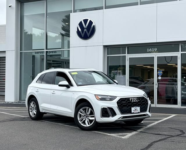 Used 2024  Audi 45 S line Premium image 1