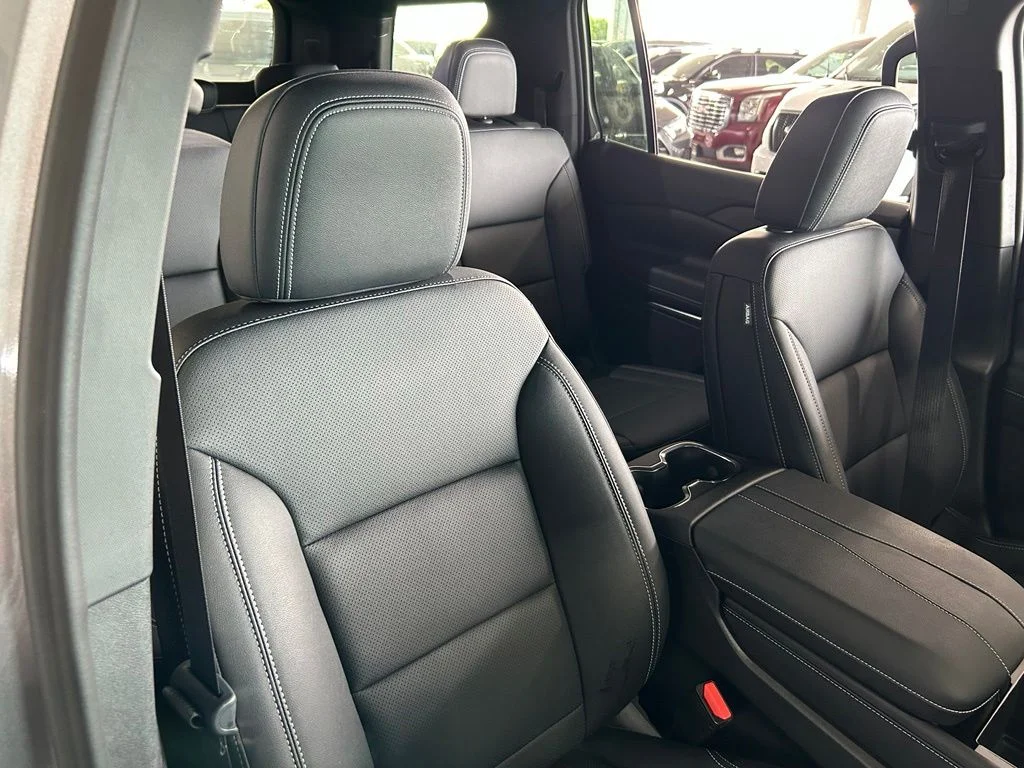 Used 2026 Sterling Gray Metallic Chevrolet LT image 35