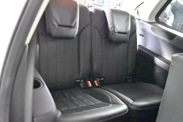 Used 2016  Mercedes-Benz GL 450 image 40