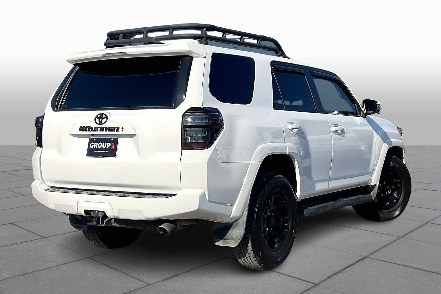 Used 2020 Super White Toyota SR5 image 12