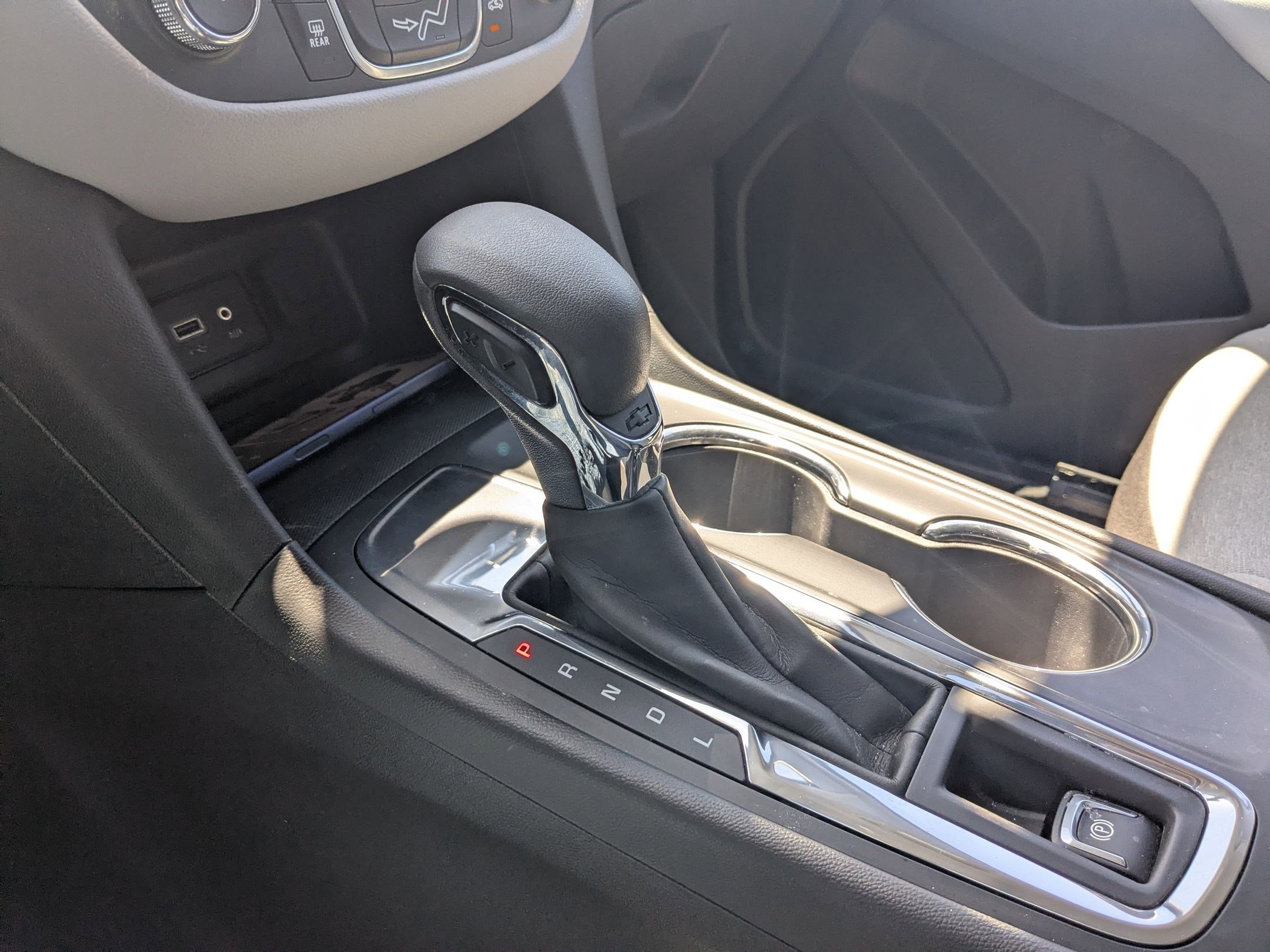Used 2023 Summit White Chevrolet LS image 23