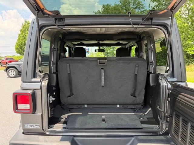 Used 2022 Gray Jeep Willys image 18