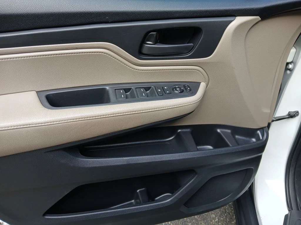 Used 2020  Honda EX image 23