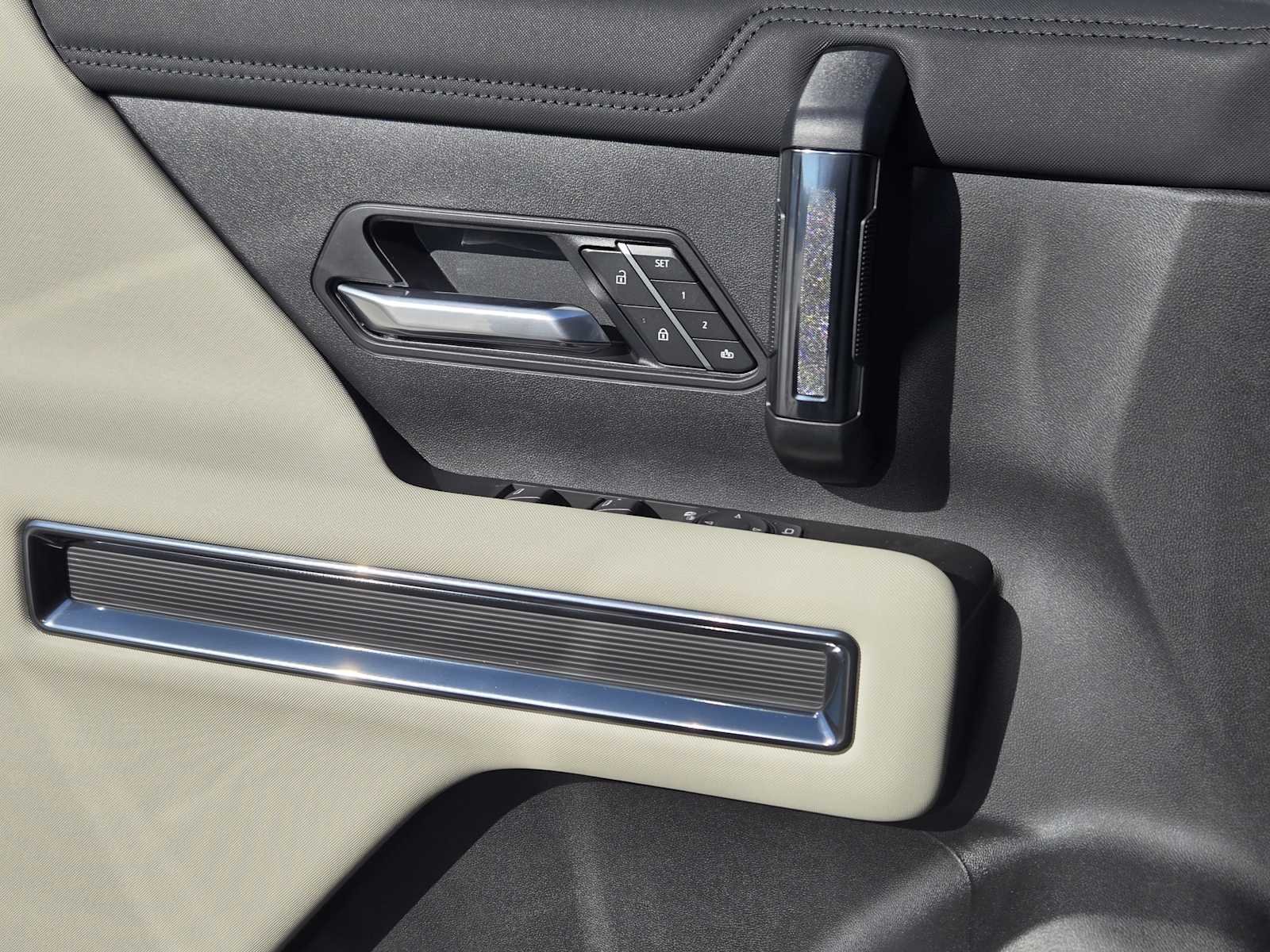 2026 GMC HUMMER EV 2X - Photo 15