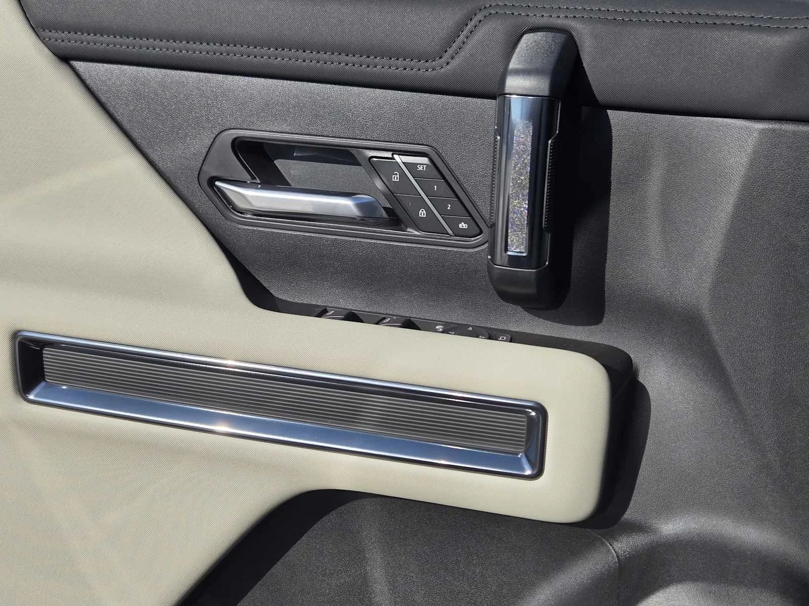 2026 GMC HUMMER EV 2X - Photo 15