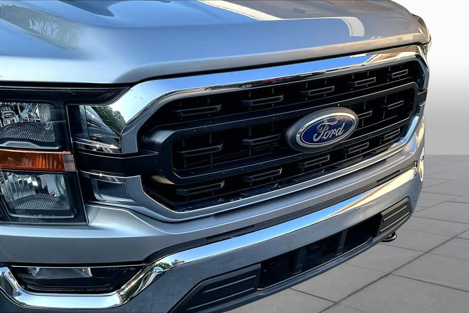 Used 2023 Iconic Silver Metallic Ford XLT image 56