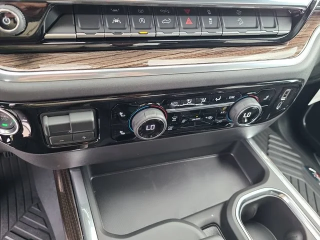 New 2026 Summit White Chevrolet LT Trail Boss image 27