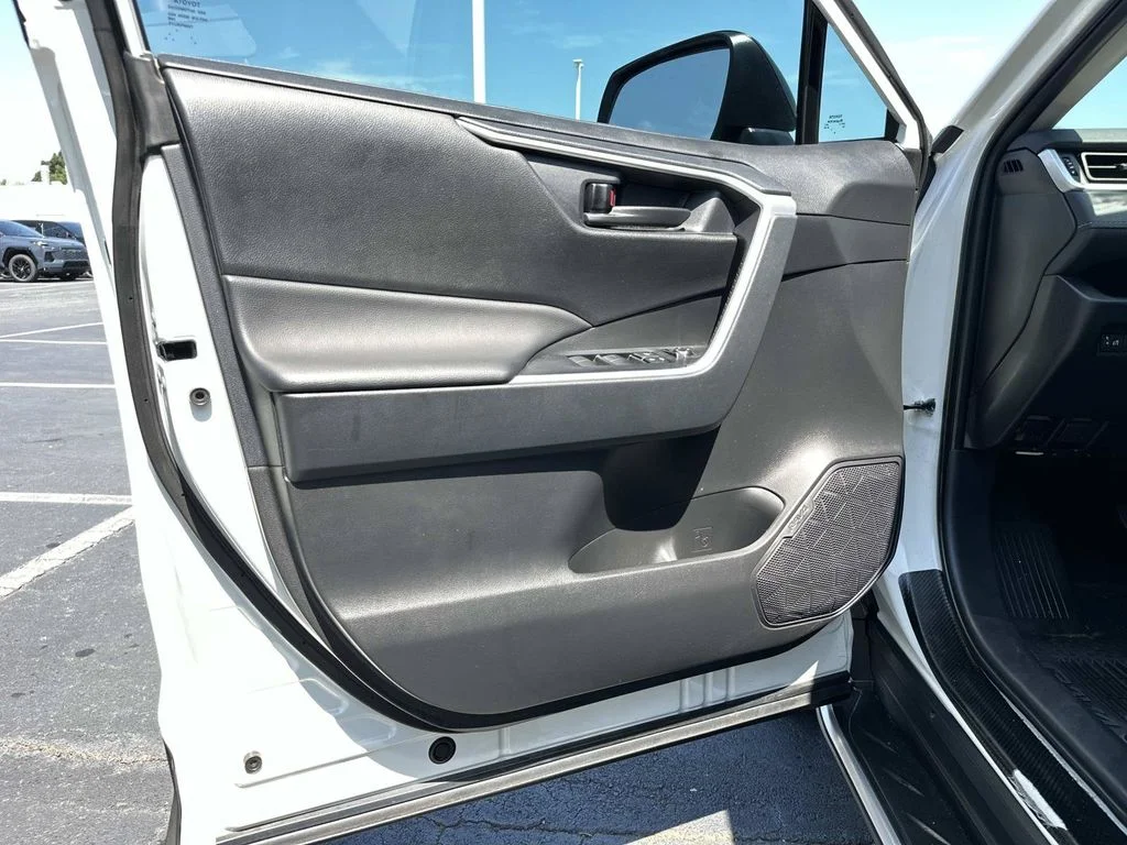 Used 2024 White Toyota LE image 22