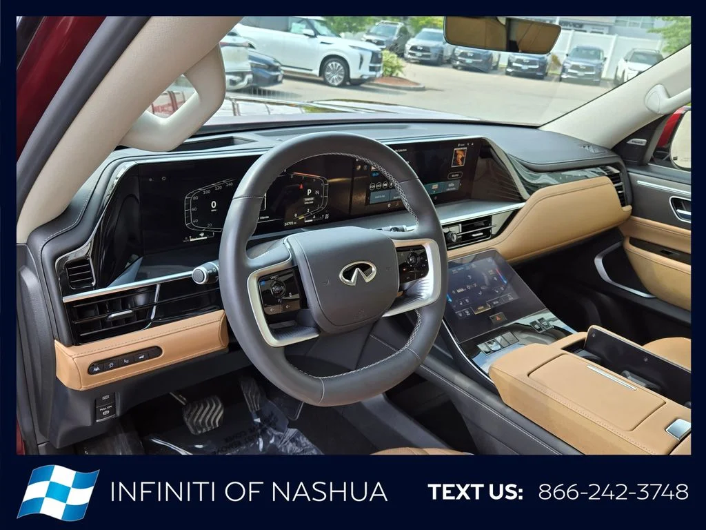 Certified Used 2025 Red INFINITI LUXE image 5