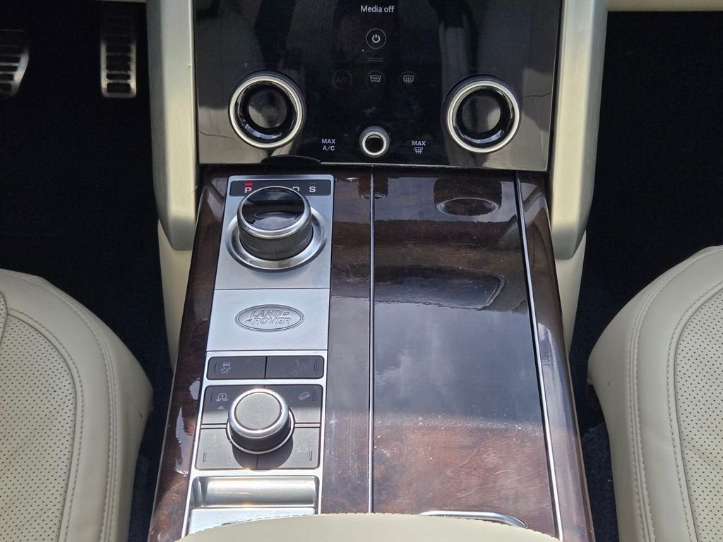 Used 2021 Blue Land Rover Westminster image 22