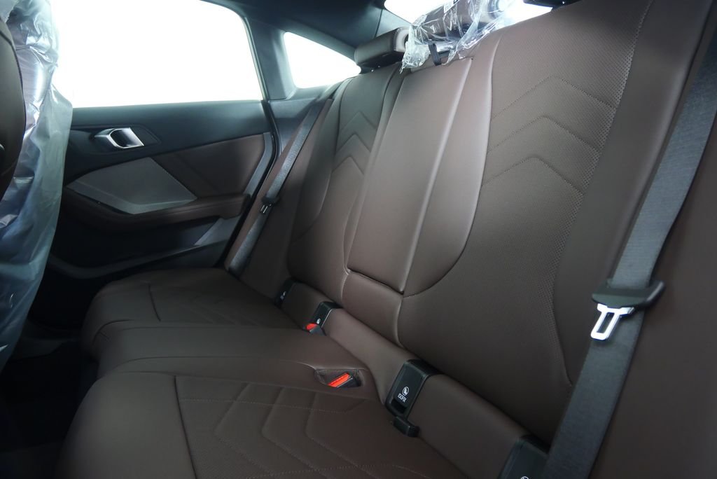 2025 BMW 2 Series M235 - Photo 15