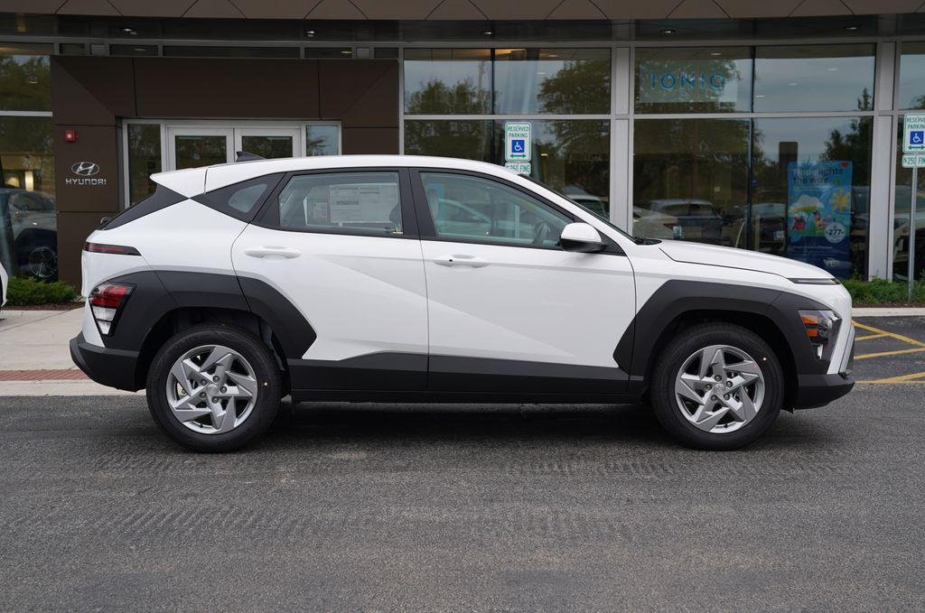 New 2027 Atlas White Hyundai SE image 3