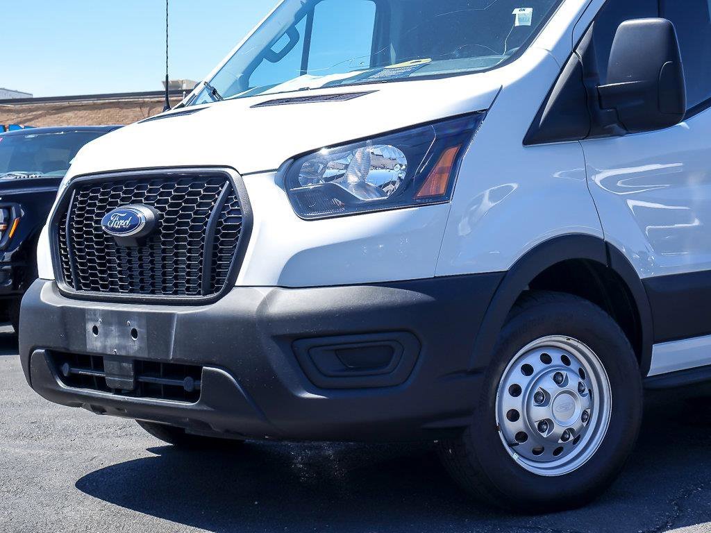 Used 2025 White Ford Base image 3
