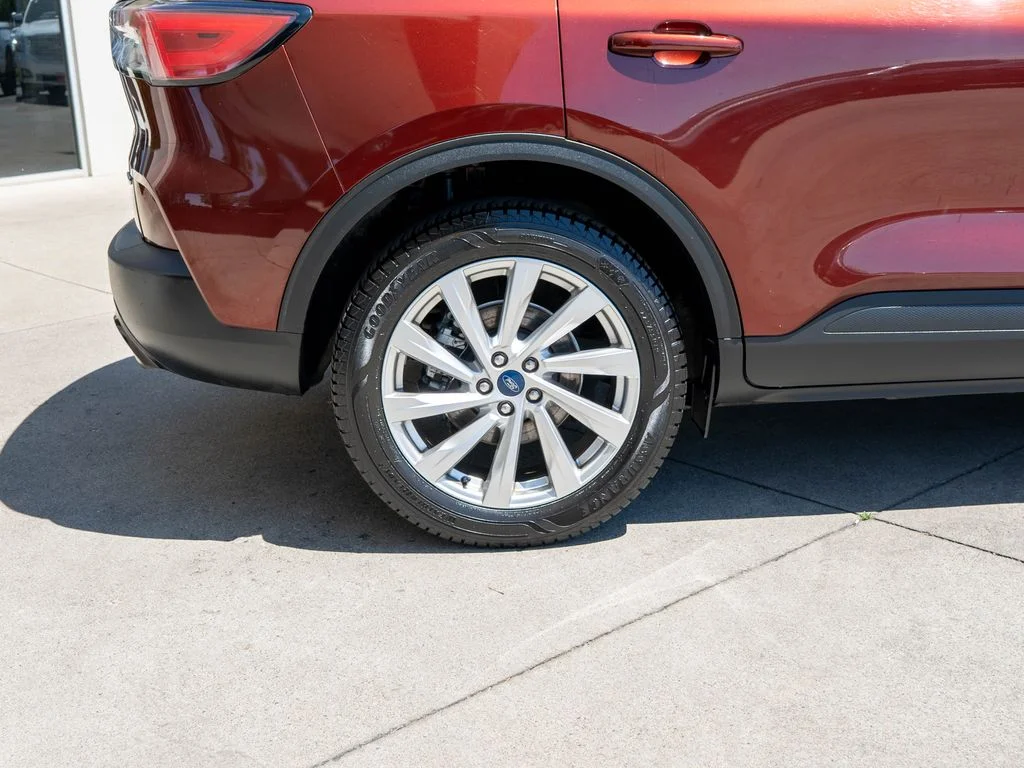 Used 2021 Brown Ford SE image 35