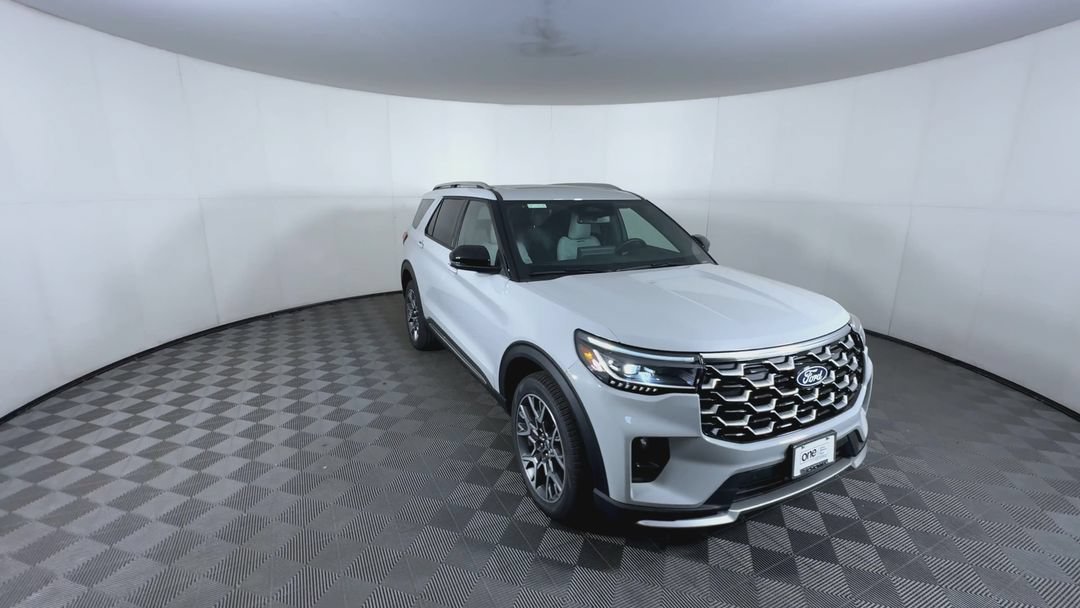 New 2027 Avalanche Gray Ford Platinum image 2