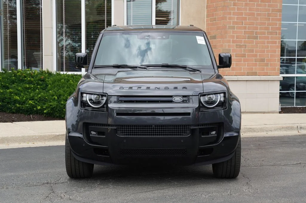 Used 2026 Gray Land Rover X-Dynamic SE image 4