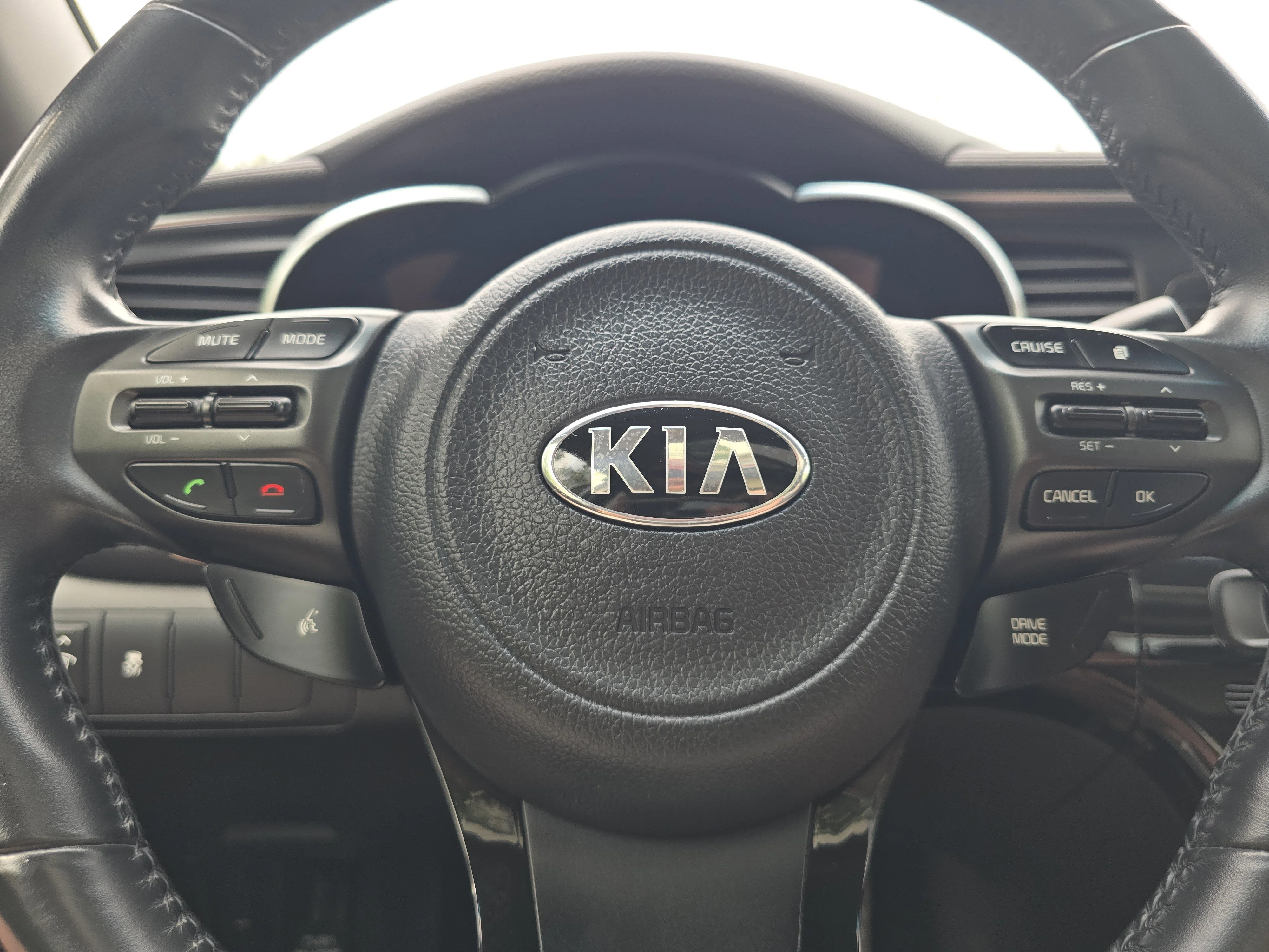 Used 2014 Satin Metal Kia SX Turbo image 25