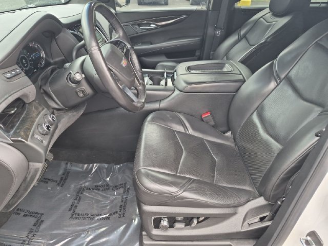 Used 2018 CRYSTAL WHITE TRICOAT Cadillac Platinum image 14