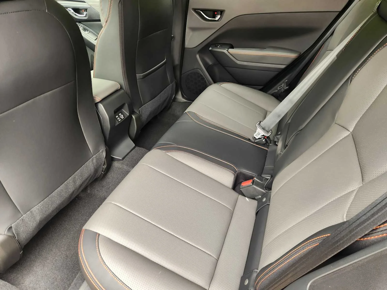 New 2026 CRYSTAL BLACK SILICA Subaru Limited Hybrid image 19