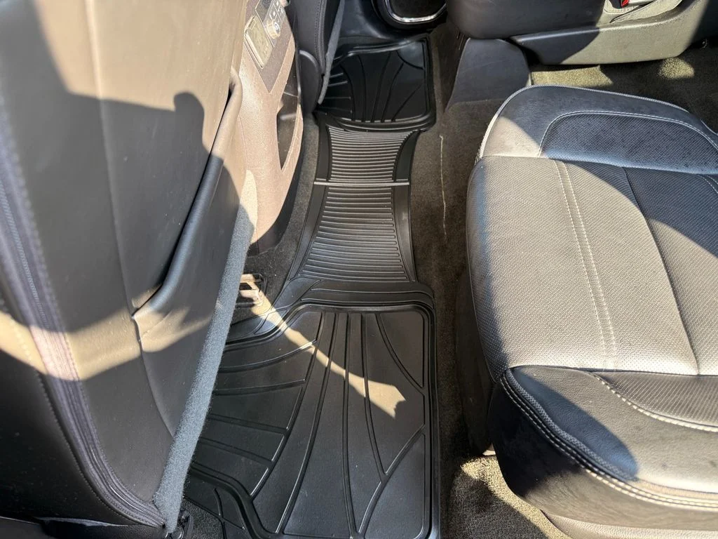 Used 2017 Iridium Metallic GMC Denali image 31