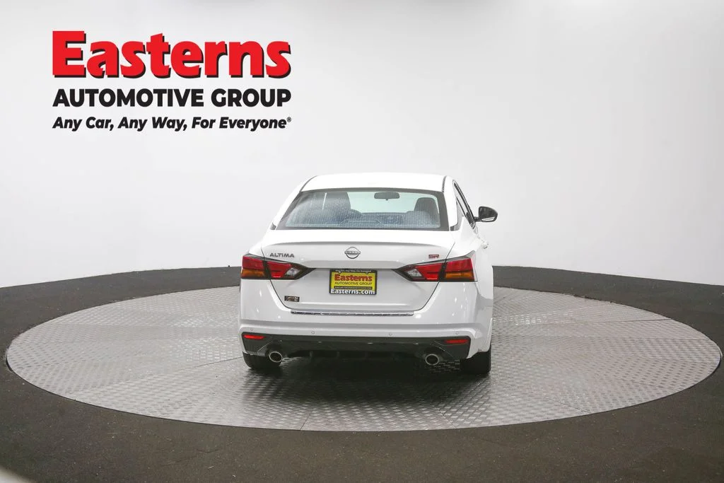 Used 2023 White Nissan 2.5 SR image 36