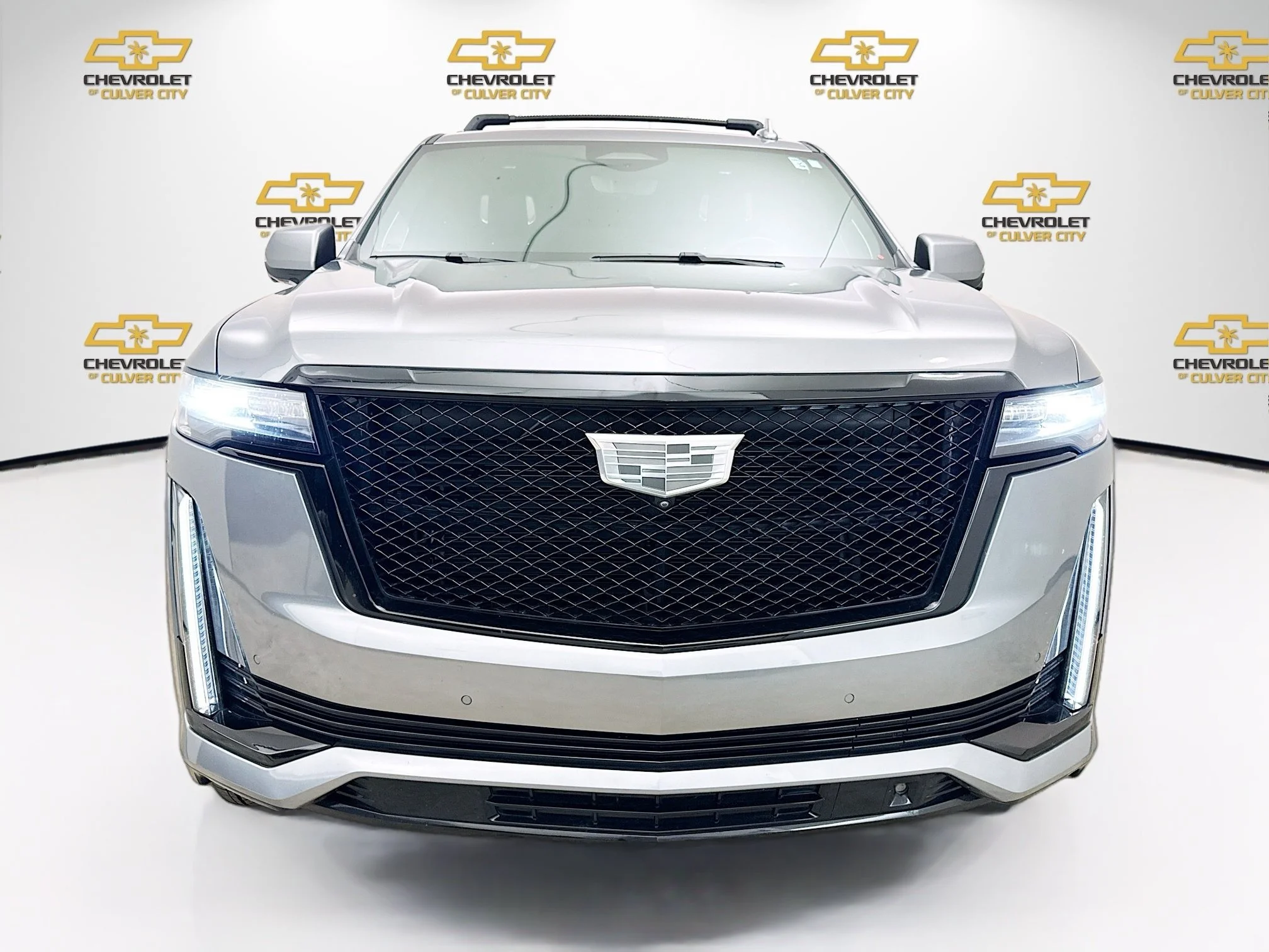 Used 2022 Satin Steel Metallic Cadillac Sport Platinum image 2