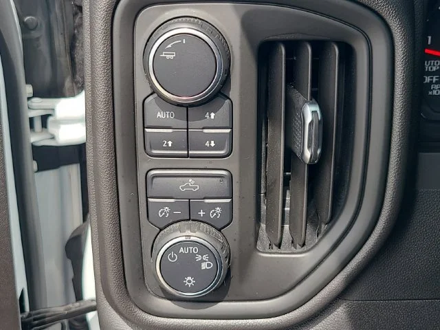 Used 2024 Summit White Chevrolet Custom Trail Boss image 27