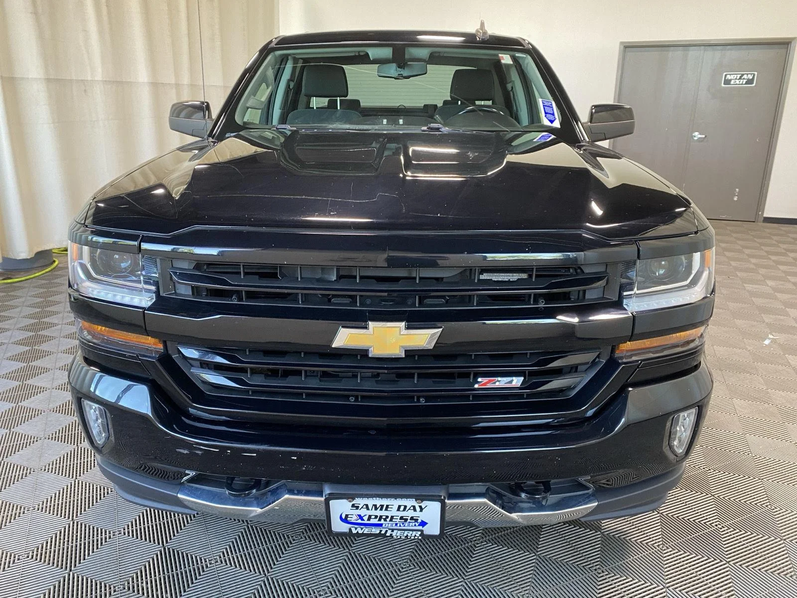 Used 2018 Black Chevrolet LT image 4