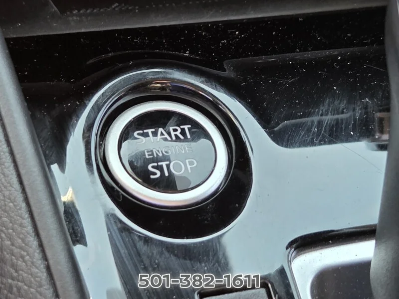 Used 2025 Pearl NISSAN SV CVT image 28