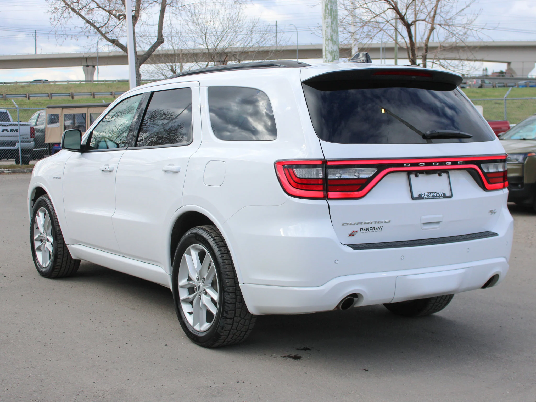 Certified Used 2025 White Dodge R/T * No Accidents | HEMI V8 | Heated/Vented Seats | Adaptive Cruise | Trailer Tow | Apple CarPlay image 14