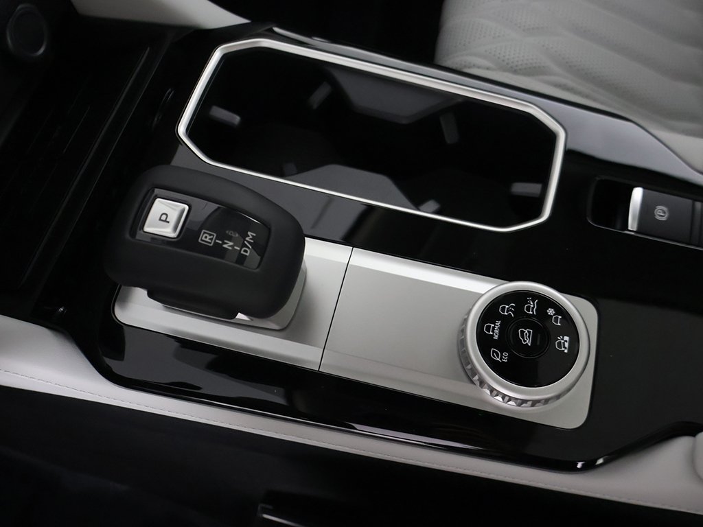 Used 2025 Black Mitsubishi SEL image 51