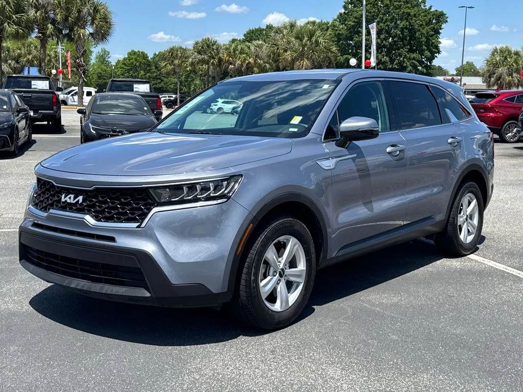 Used 2023 Silver Kia LX image 7