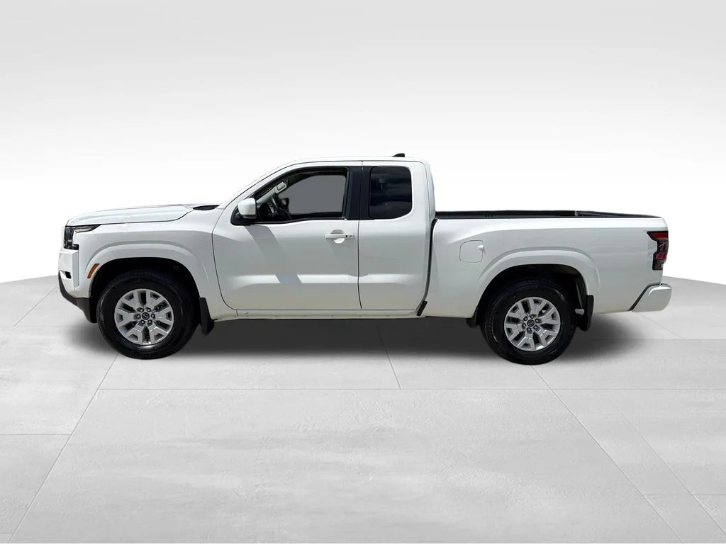 Used 2024 White Nissan SV image 4