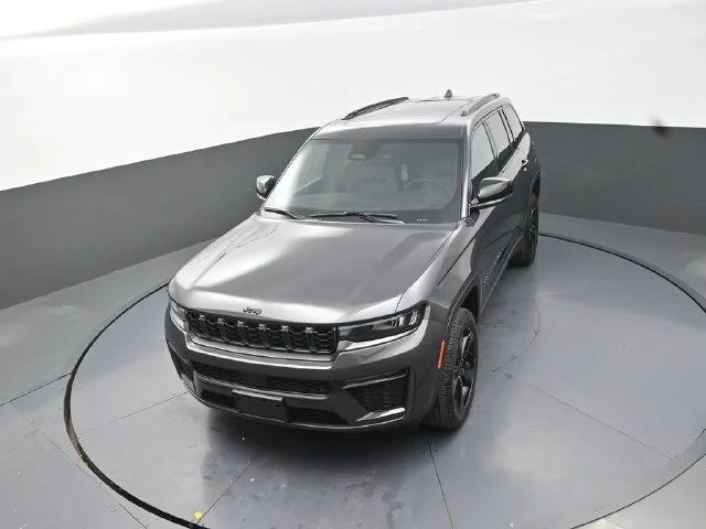 New 2026 Baltic Gray Metallic Clear-Coat Exterior Paint Jeep Limited image 12