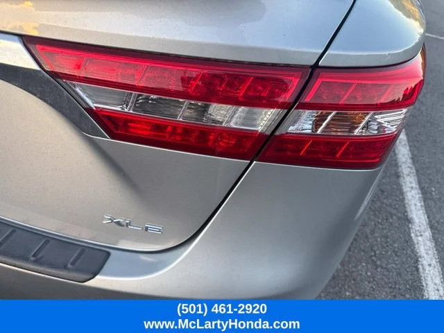 Used 2015 Celestial Silver Metallic Toyota XLE Touring image 8