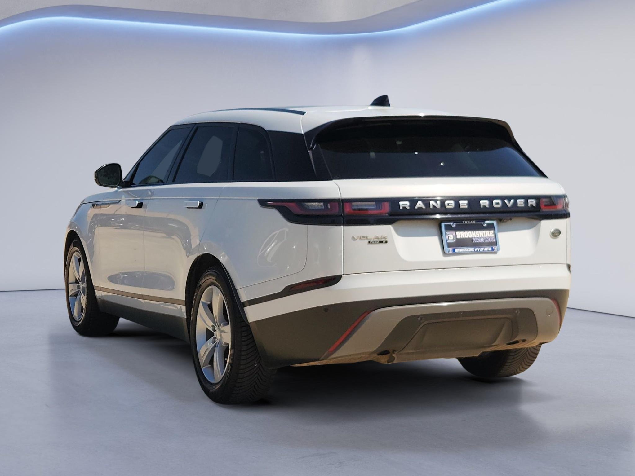 Used 2018 Fuji White Land Rover S image 8