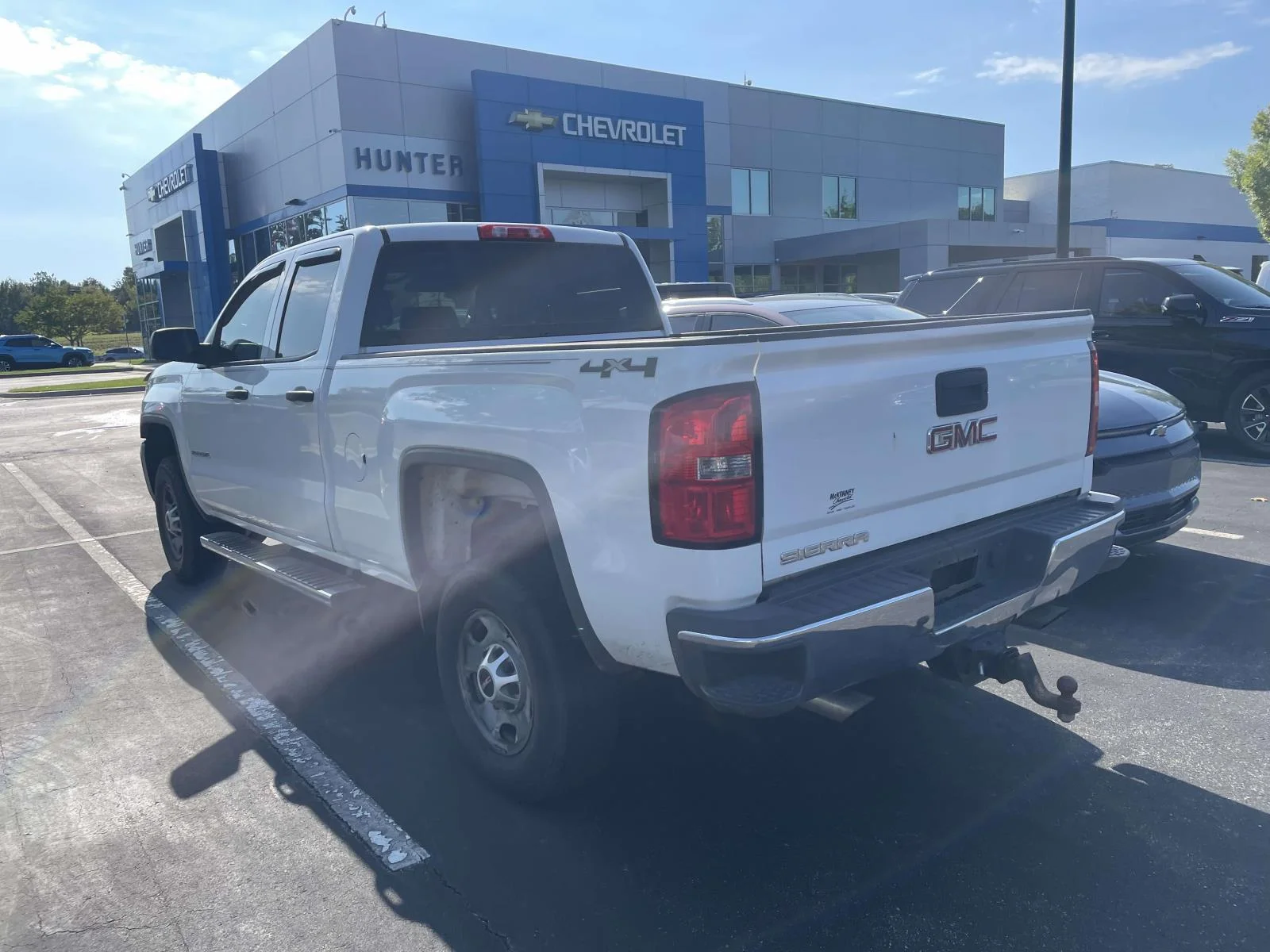 Used 2015 SUMMIT WHITE GMC  image 4